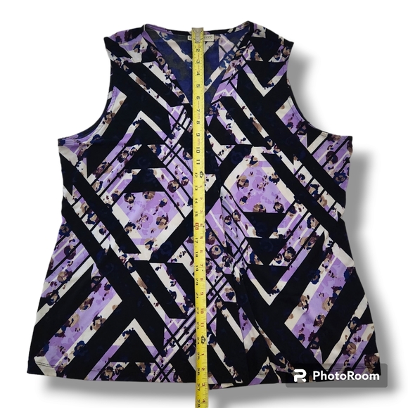 Dana Buckman XL Ladies V-neck Top - Picture 6 of 9